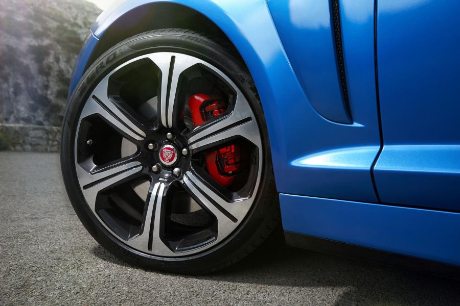  Jaguar XFR-S Sportbrake 2014 года  (UK) (фото 26 из 50)